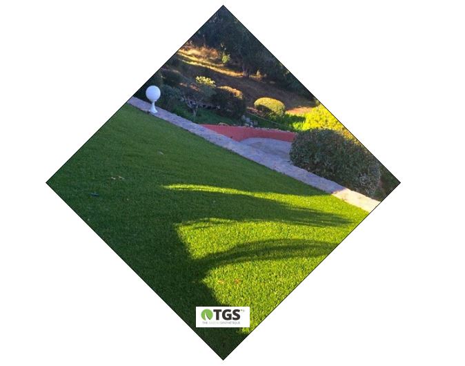 Pose de gazon synthétique 42 mm Villemur sur tarn